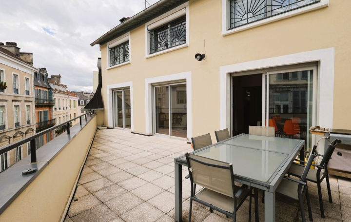 Appartement P6   PAU  163 m2 443 000 € 